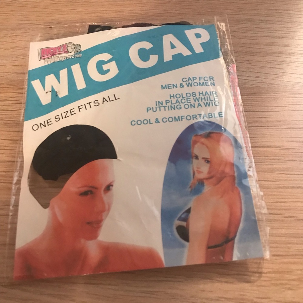 🌸 Black opaque wig cap. Never worn - part of 5 for $25 bundle